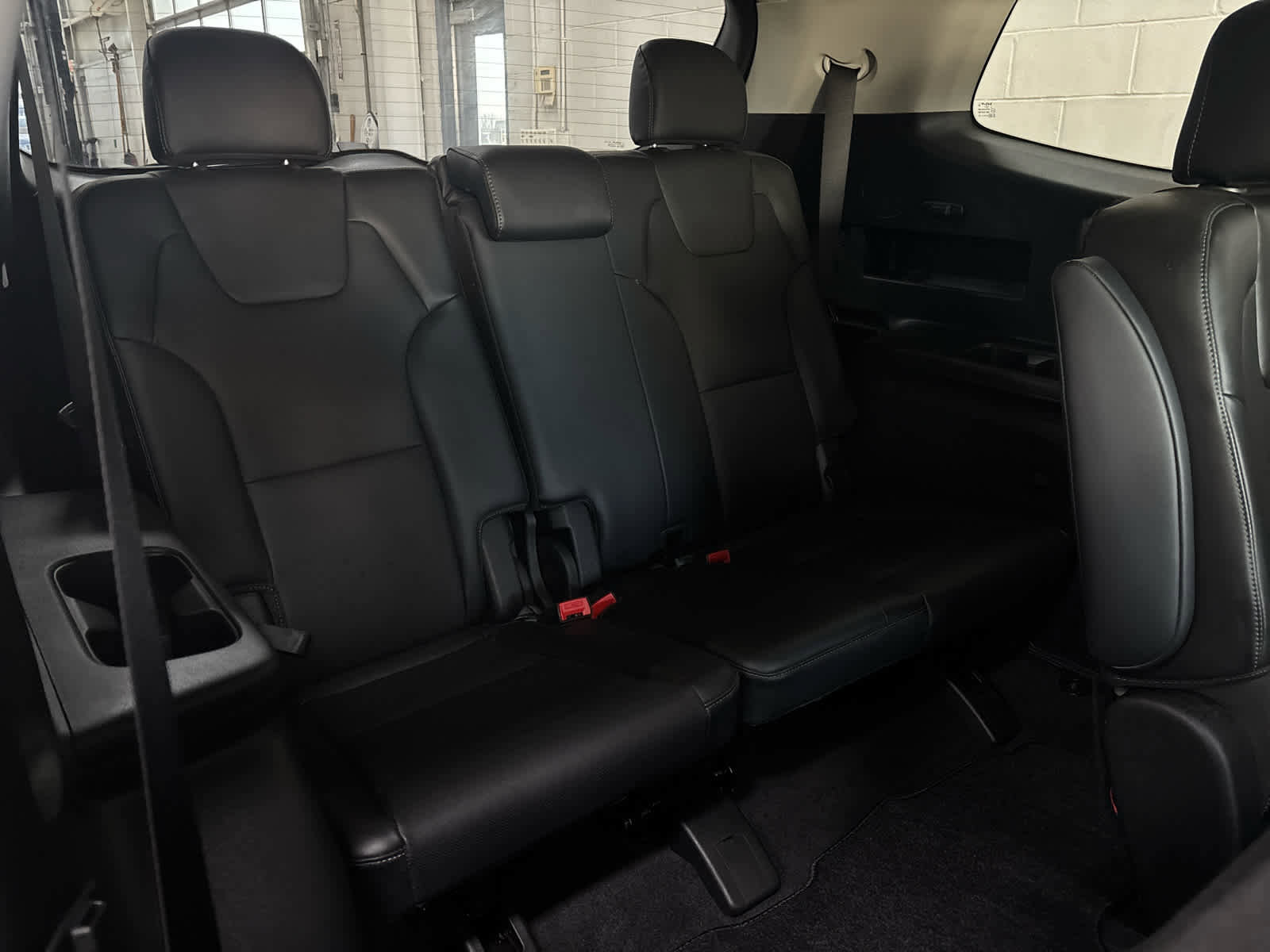 Used 2025 Kia Telluride S image 26