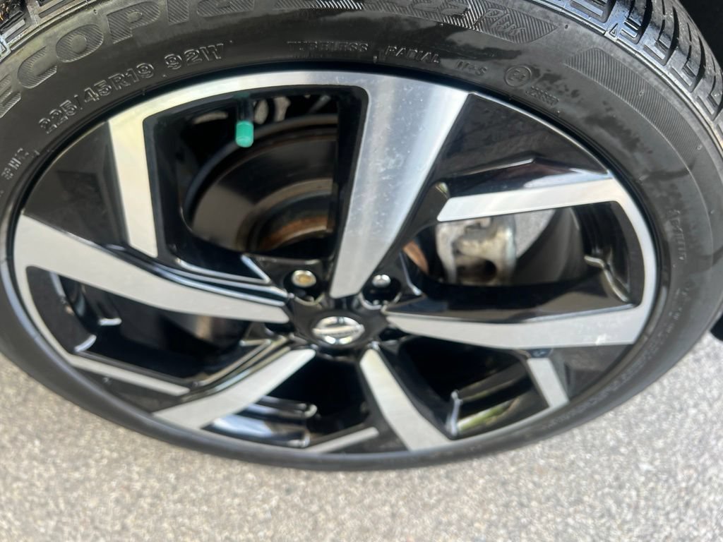 Certified 2022 Nissan Rogue Sport SL w/ Premium Package AWD/4WD image 43