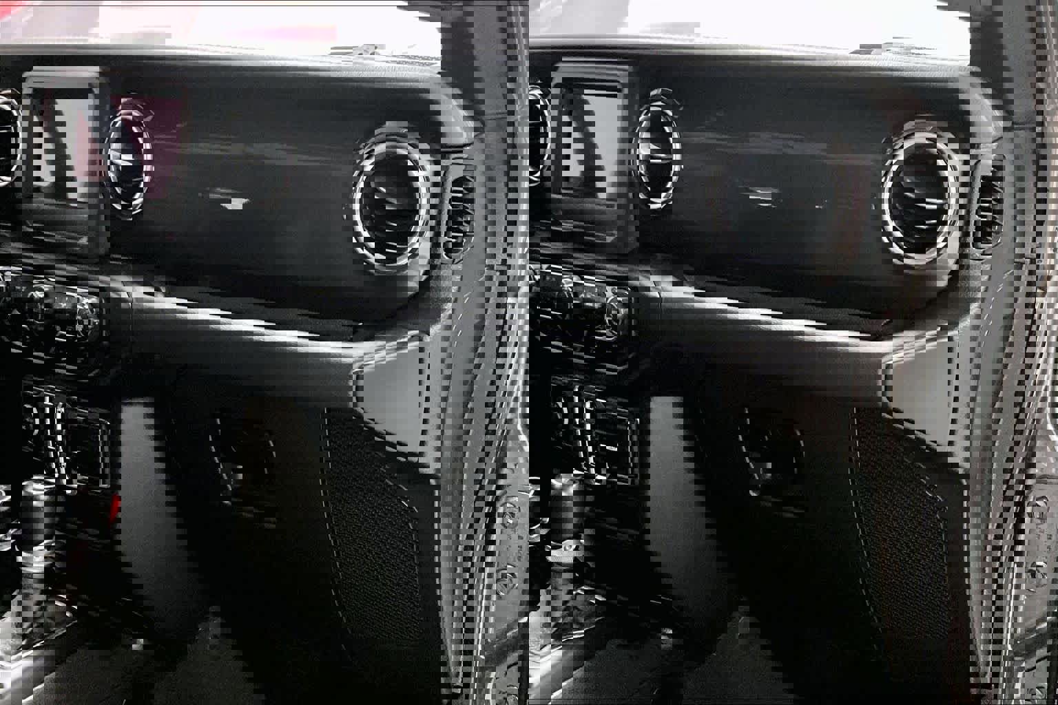 Used 2020 Jeep Wrangler Unlimited Sahara image 21