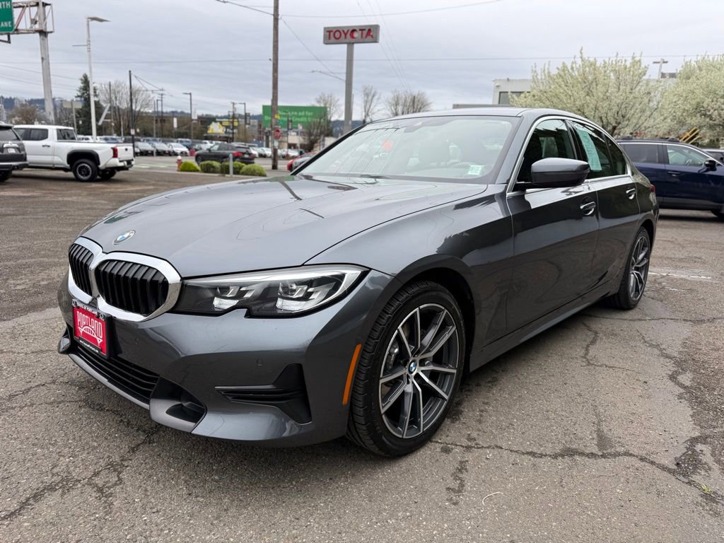 Used 2020 BMW 330i xDrive Sedan w/ Driving Assistance Package image 4
