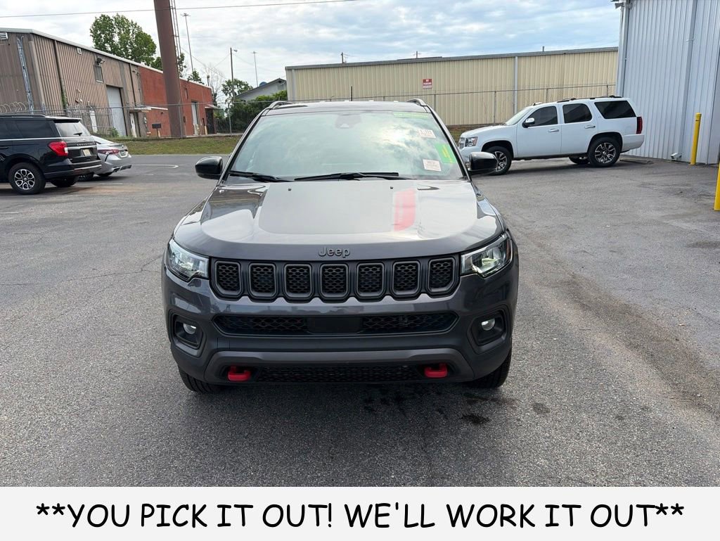 Used 2024 Jeep Compass Trailhawk AWD/4WD image 2