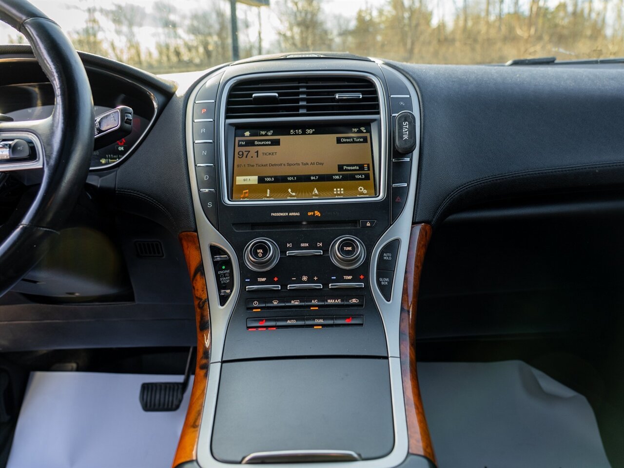 Used 2019 Lincoln Nautilus Select AWD/4WD image 32