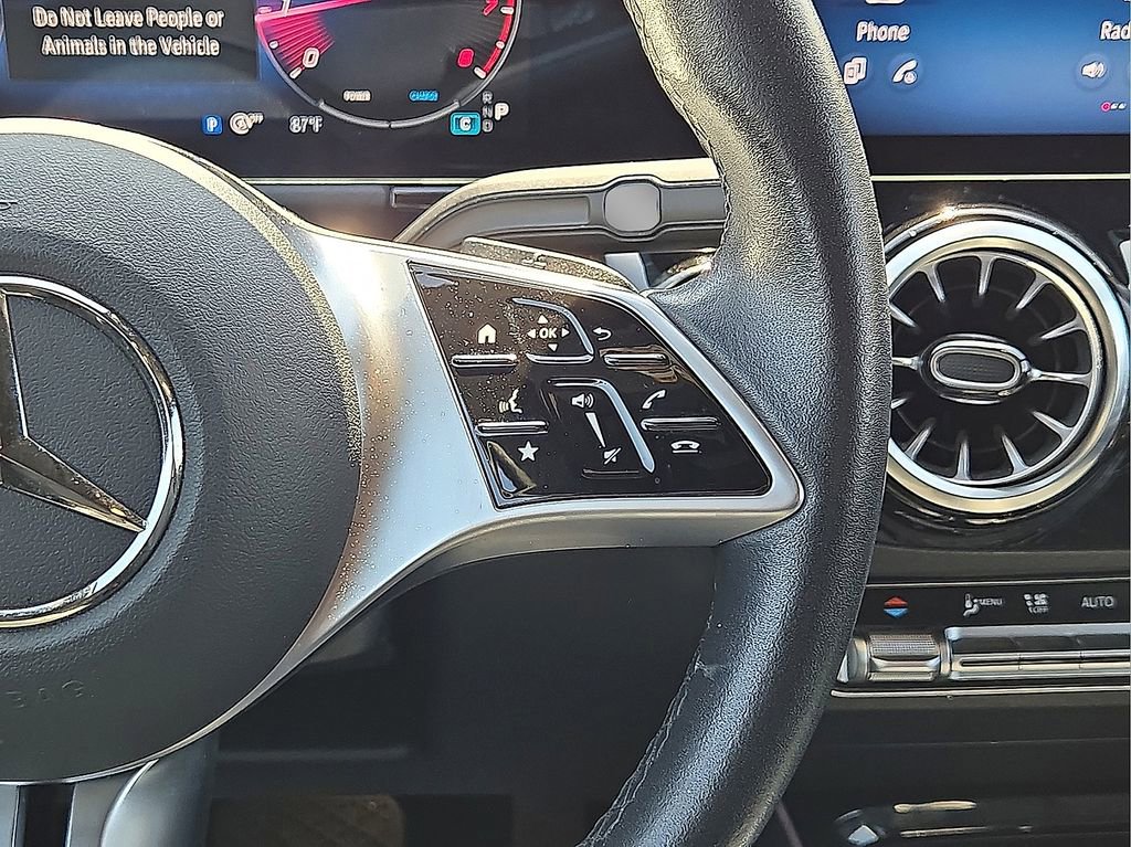 Used 2025 Mercedes-Benz GLA 250 image 21