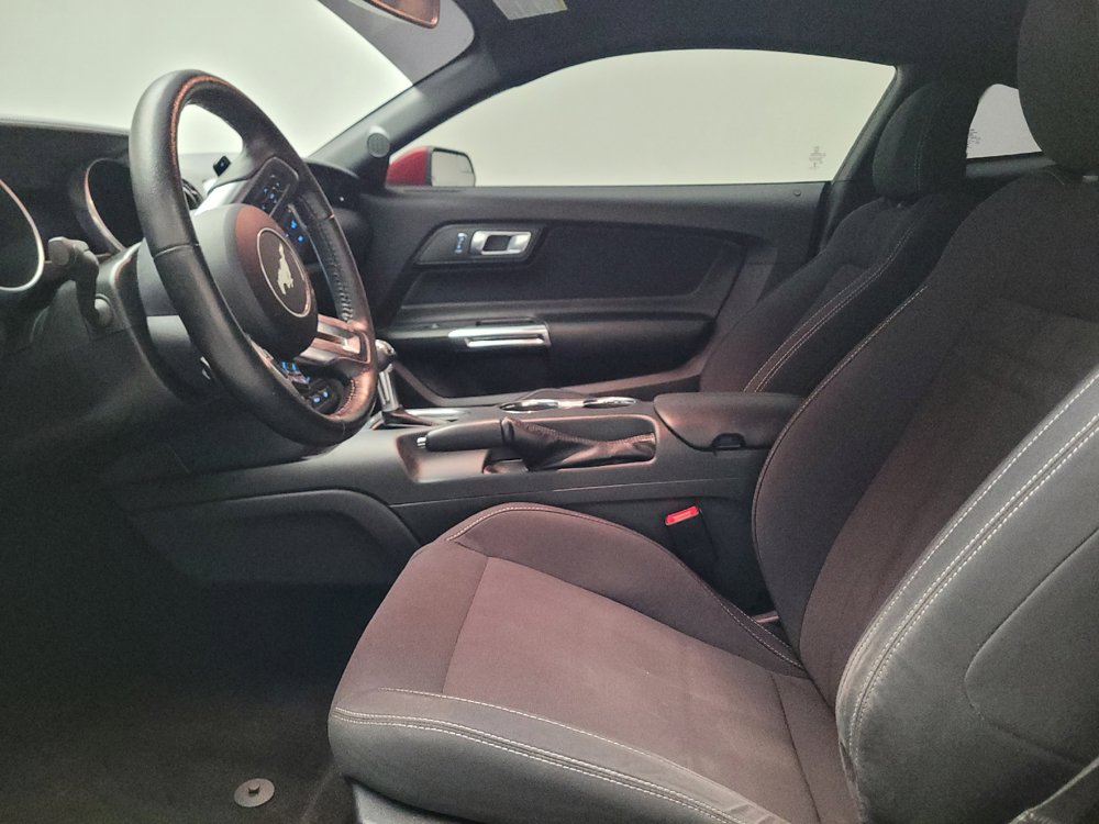 Used 2019 Ford Mustang Coupe RWD image 17