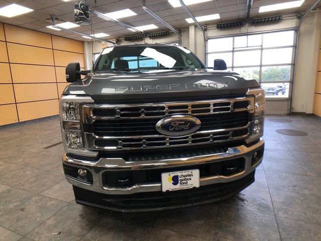 New 2026 Ford F350 XLT image 2