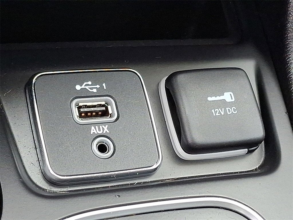 Used 2021 Jeep Cherokee Latitude Lux 80th Anniv w/ Quick Order Package 26U 80TH image 25