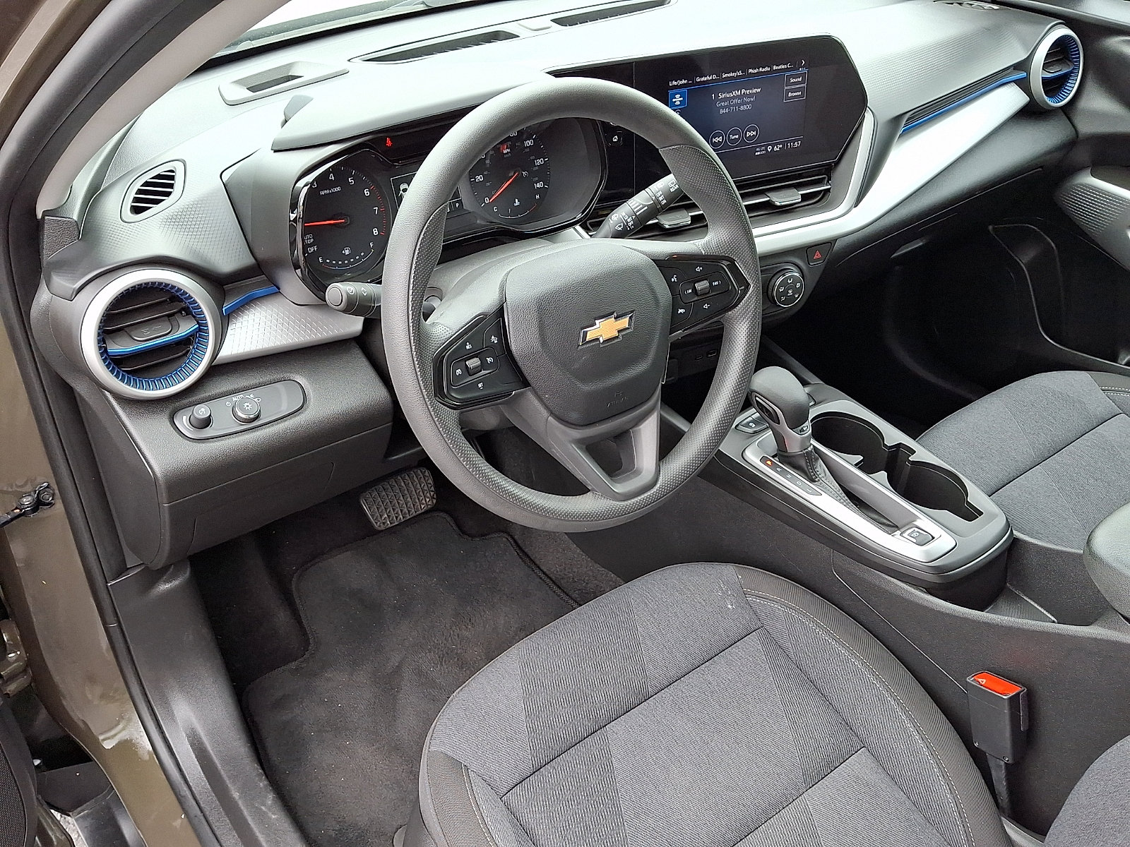 Certified 2024 Chevrolet Trax LS w/ LS Convenience Package FWD image 26