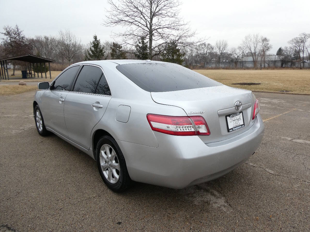 Used 2011 Toyota Camry LE w/ LE Extra-Value Pkg image 7