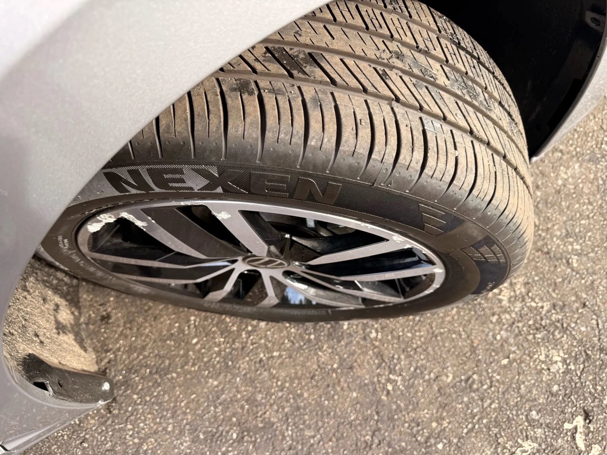 Used 2025 Volkswagen Jetta SE image 98