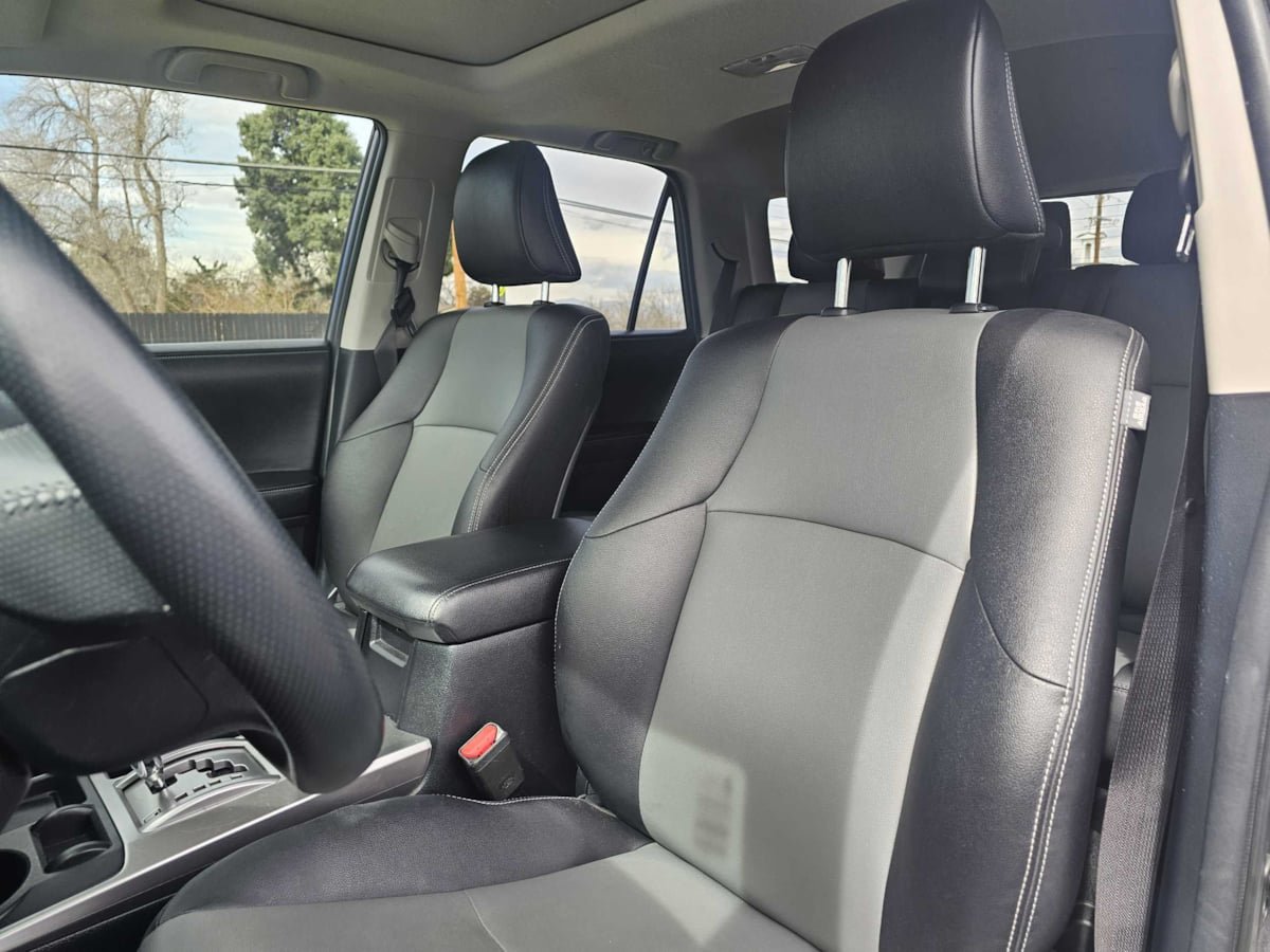 Used 2016 Toyota 4Runner SR5 Premium RWD image 11