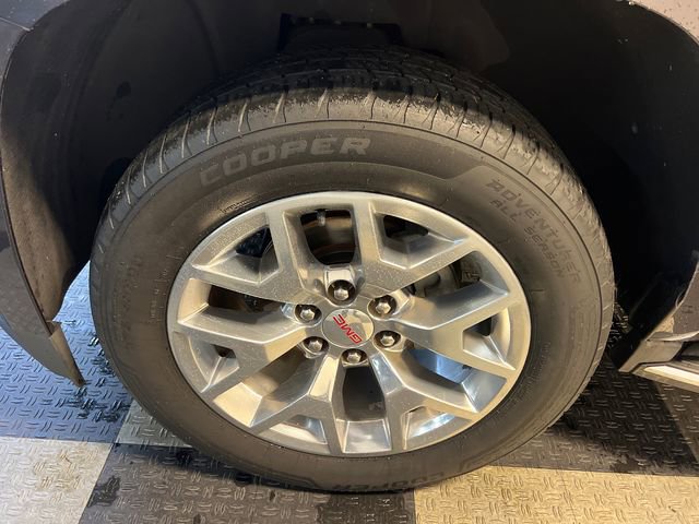 Used 2017 GMC Yukon SLT w/ Open Road Package image 9