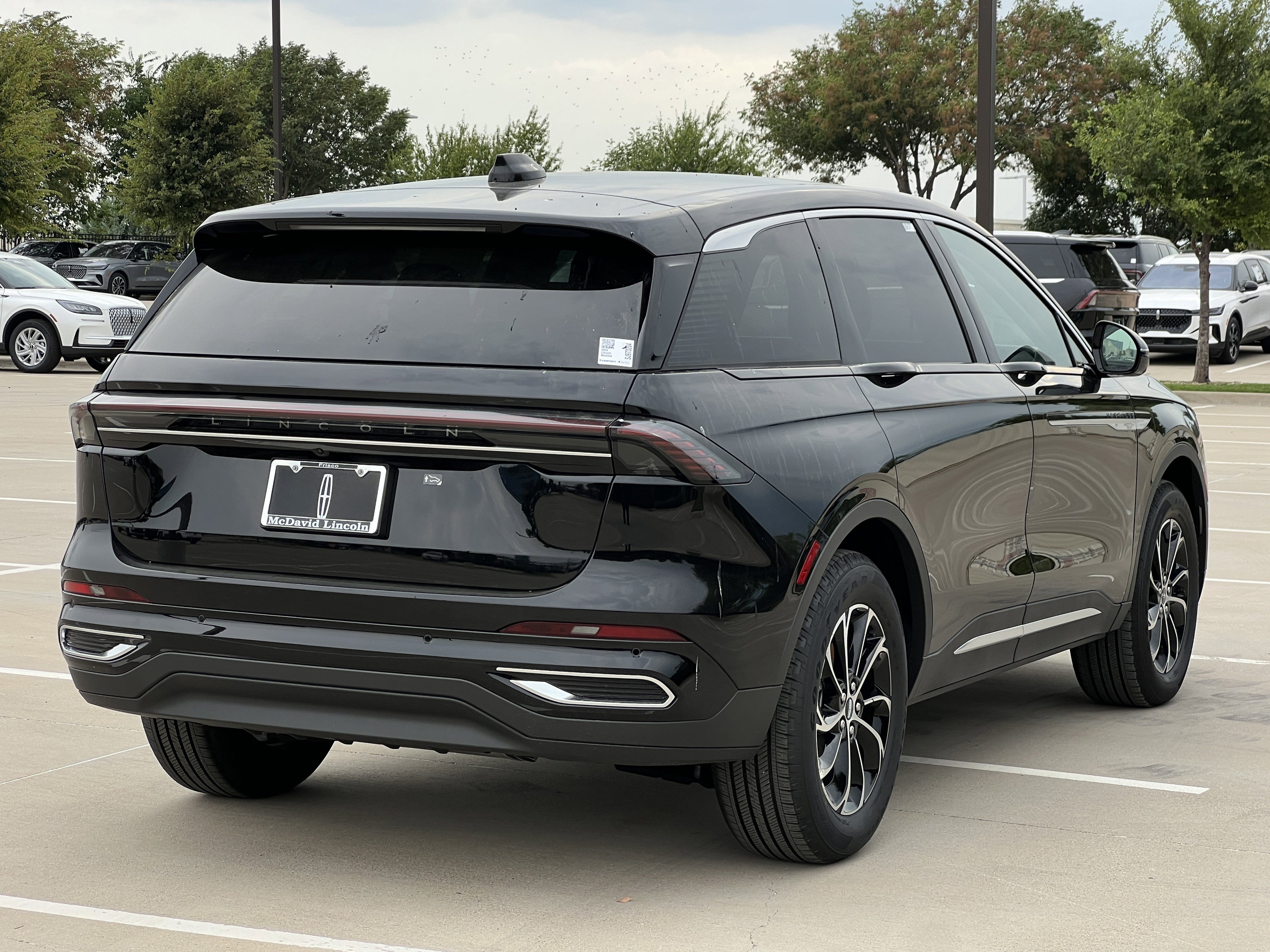 New 2025 Lincoln Nautilus Premier image 9