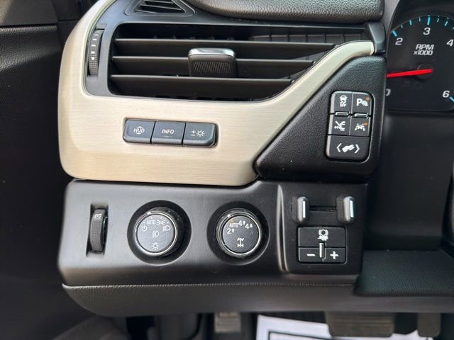 Used 2020 GMC Yukon Denali w/ Denali Ultimate Package AWD/4WD image 32