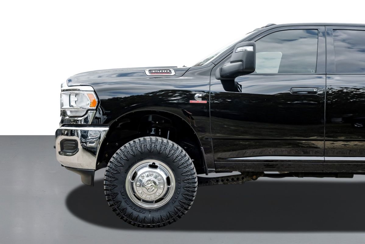 Used 2023 RAM 3500 Tradesman image 10