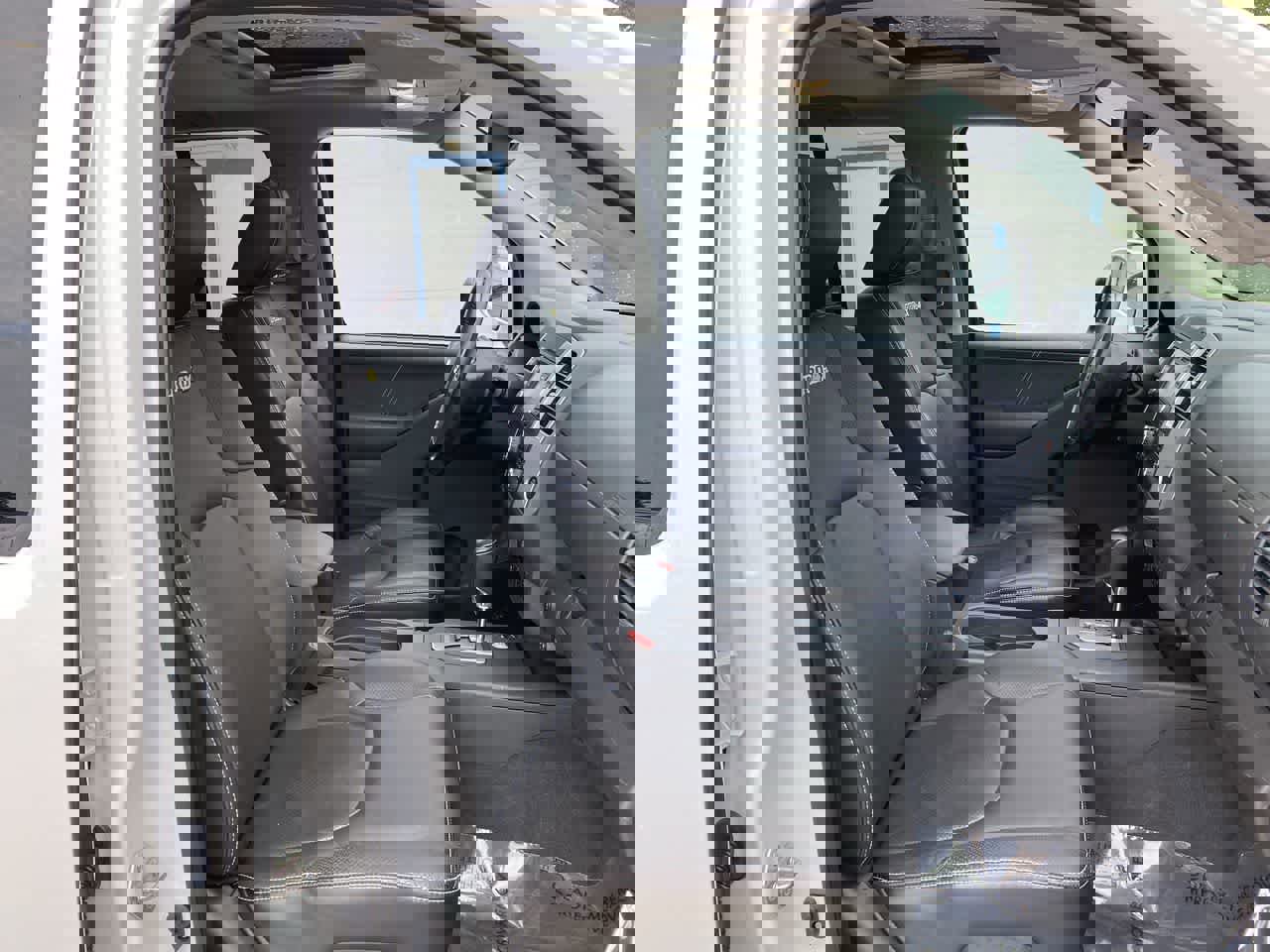 Used 2020 Nissan Frontier PRO-4X w/ Pro-4x Utility Package image 21