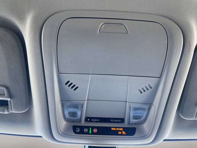 Used 2020 Chevrolet Blazer LT image 16