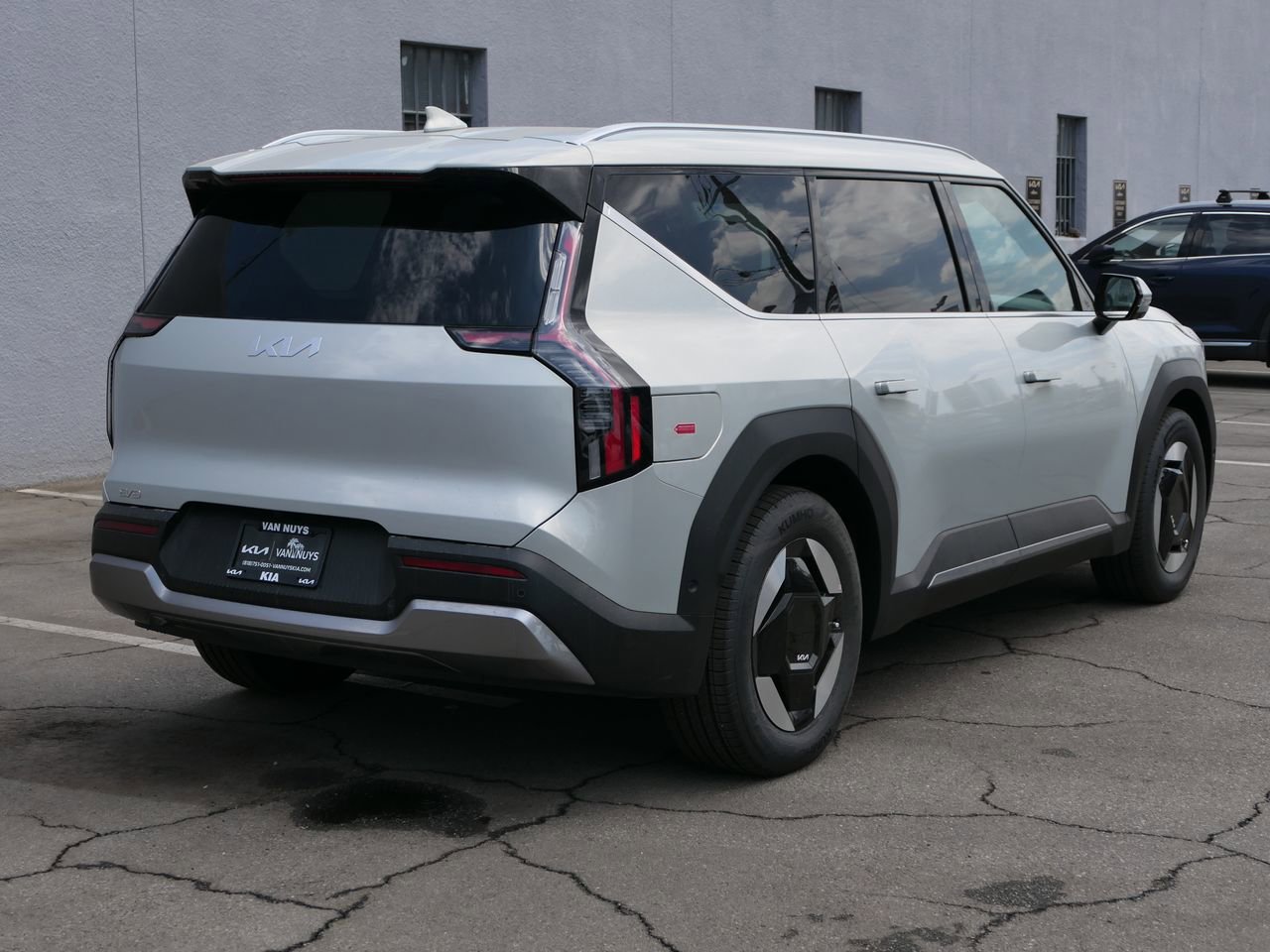 New 2026 Kia EV9 Wind image 3