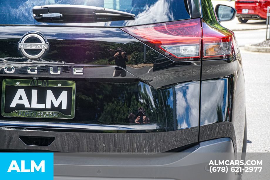 Used 2023 Nissan Rogue SV AWD/4WD image 12
