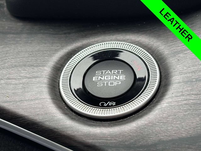 Used 2023 Jeep Grand Cherokee Limited AWD/4WD image 15