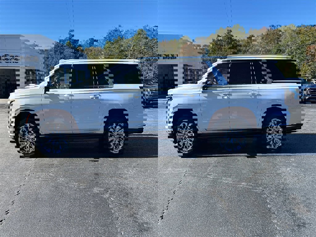 New 2026 Cadillac Escalade ESV Luxury w/ Touring Package image 8