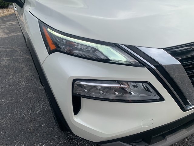 Certified 2023 Nissan Rogue SV AWD/4WD image 35