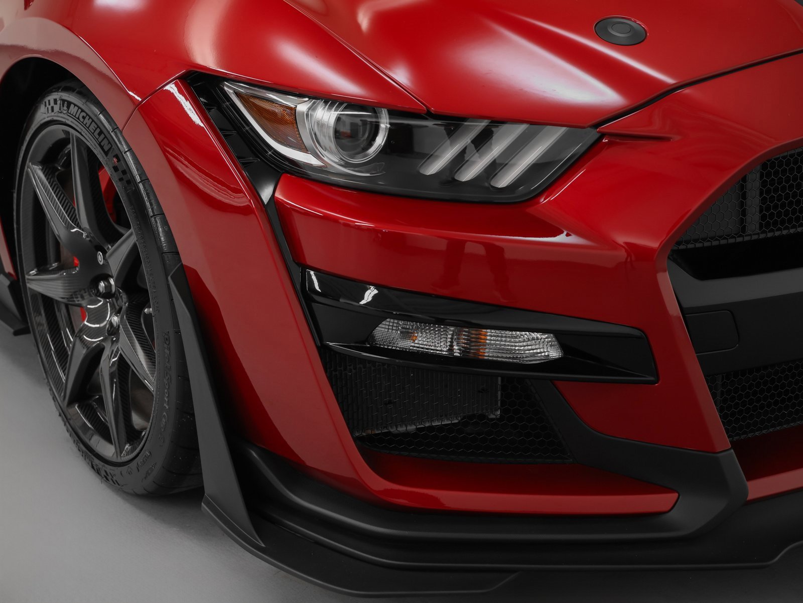 Used 2020 Ford Mustang Shelby GT500 w/ Carbon Fiber Track Pack image 27