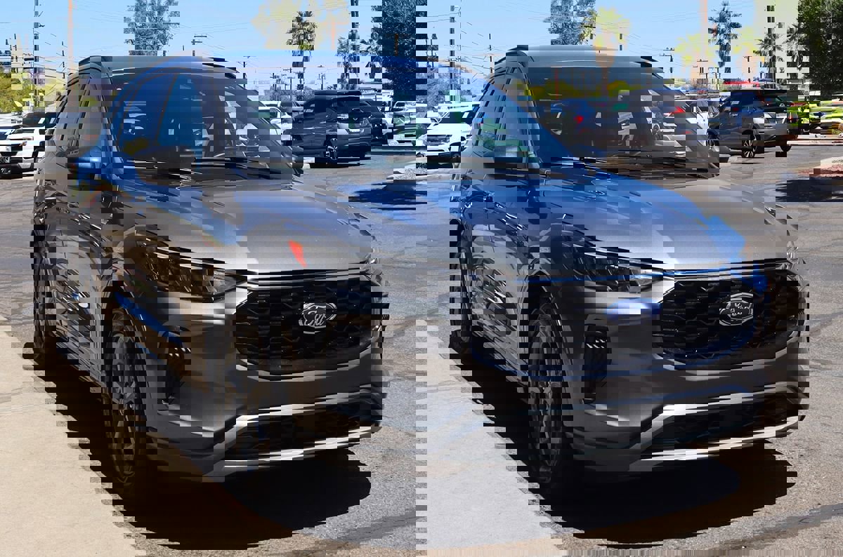 Used 2023 Ford Escape ST-Line image 14