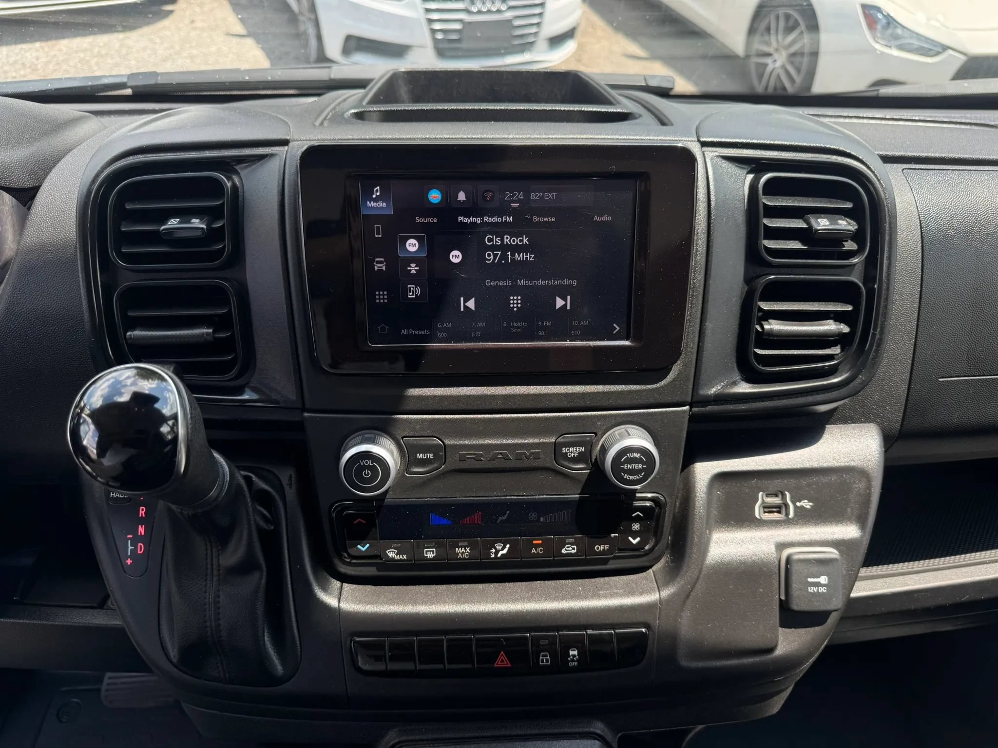 Used 2023 RAM ProMaster 2500 FWD image 16