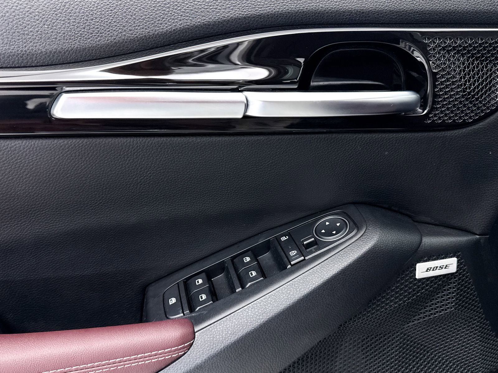 Certified 2022 Kia Seltos SX w/ Sunroof Package image 30