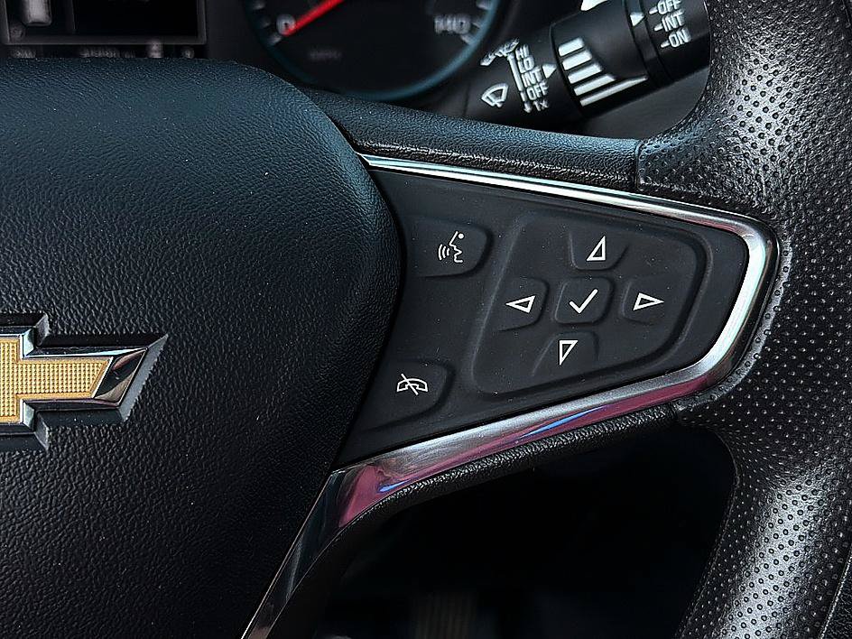 Used 2020 Chevrolet Equinox LS w/ LS Convenience Package FWD image 18