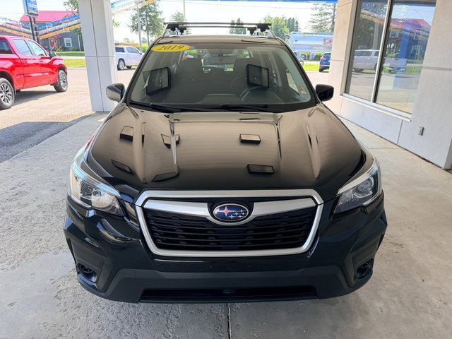 Used 2019 Subaru Forester Premium AWD/4WD image 3
