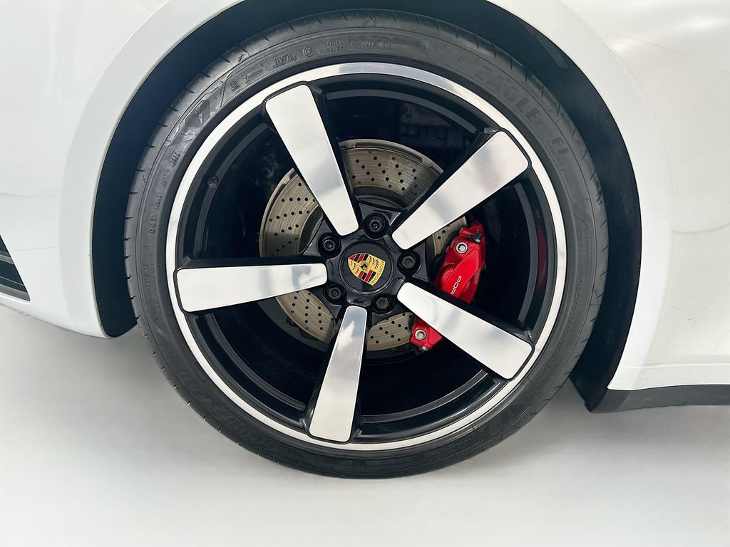 Certified 2022 Porsche 911 Targa 4S AWD/4WD image 30