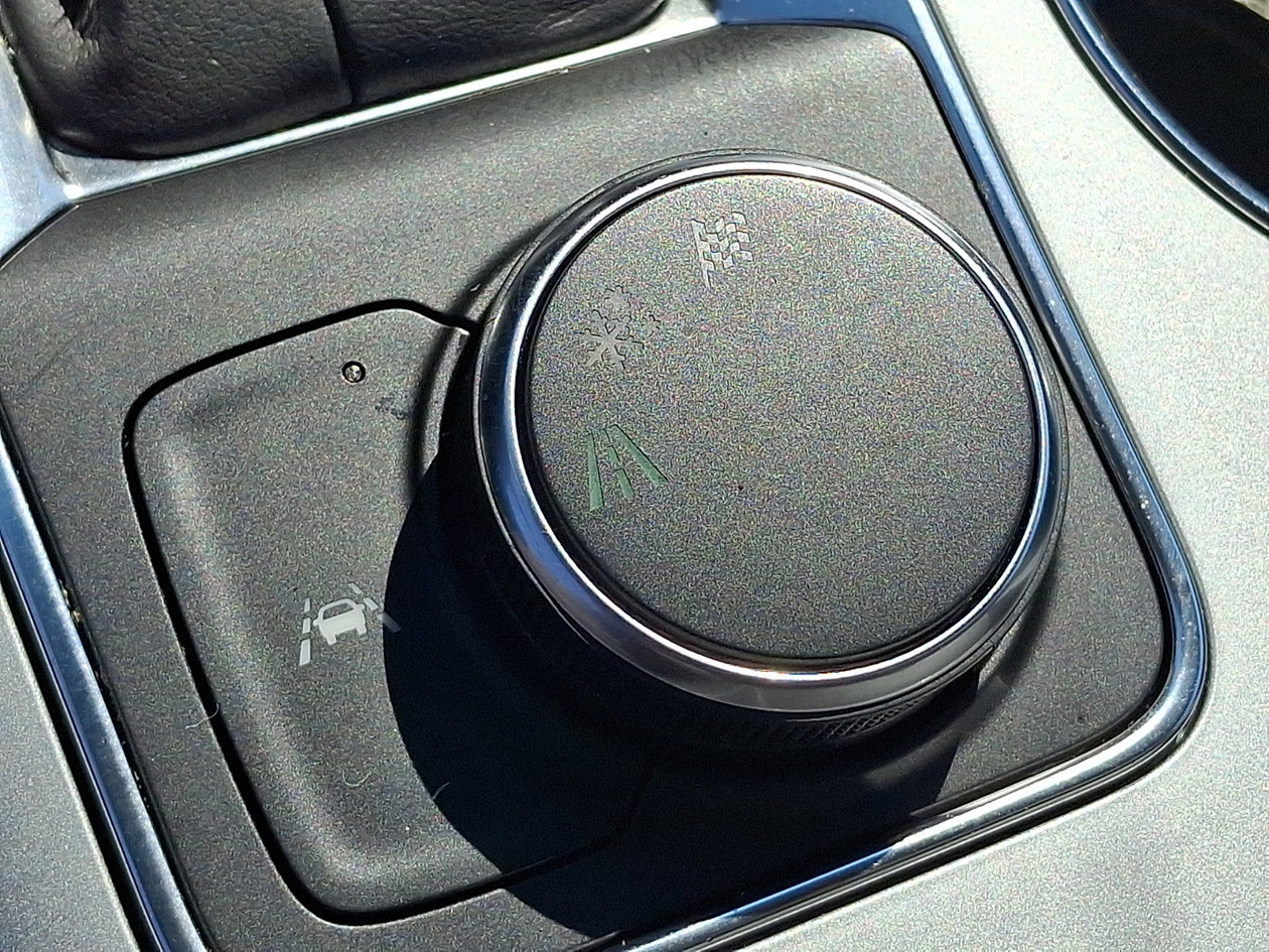 Used 2023 Chevrolet Blazer LT FWD image 25