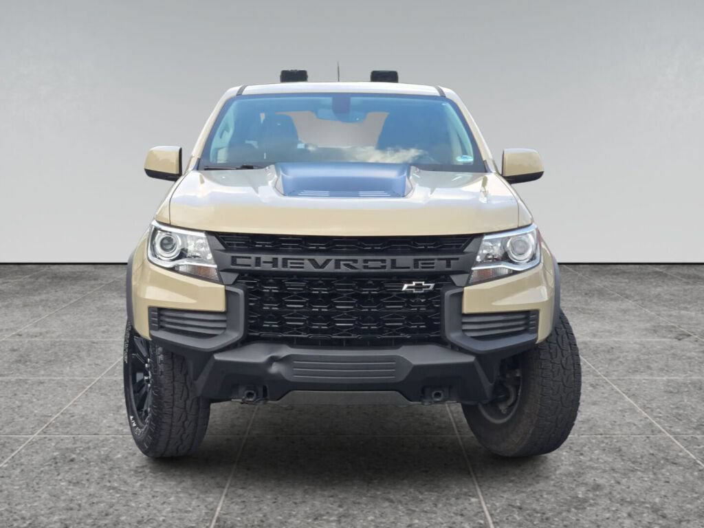 Used 2021 Chevrolet Colorado ZR2 w/ ZR2 Dusk Special Edition AWD/4WD image 2