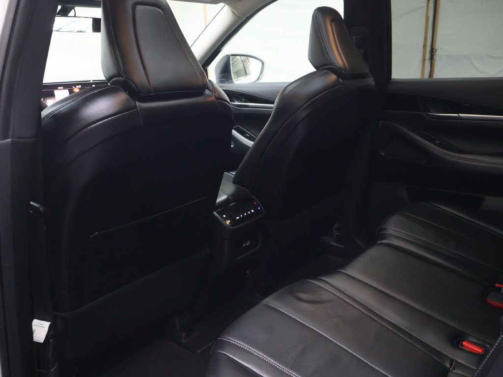 Used 2025 INFINITI QX60 Pure FWD image 18
