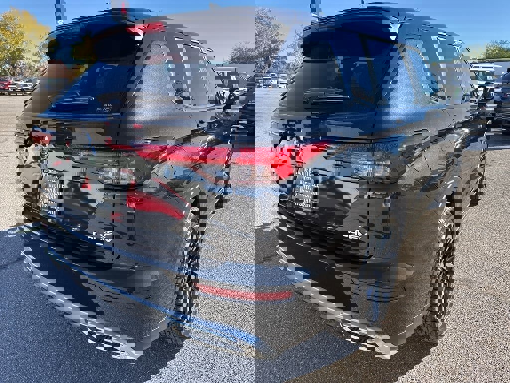 New 2025 Mitsubishi Outlander SE image 7