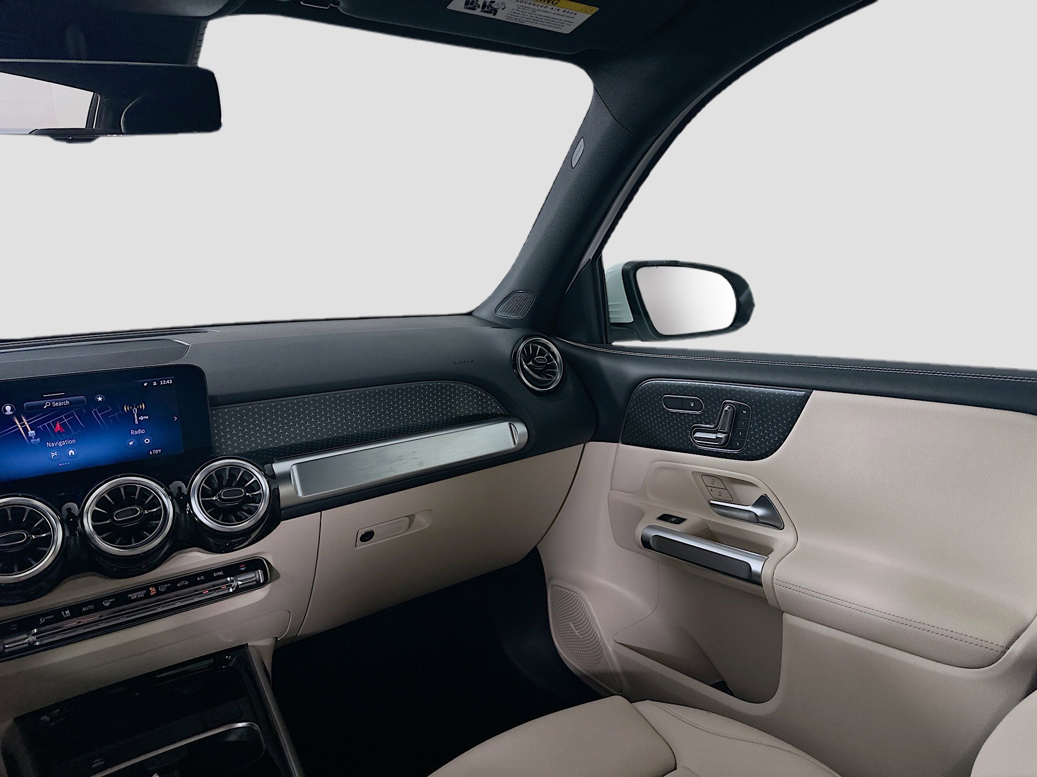 Certified 2025 Mercedes-Benz GLB 250 4MATIC image 30