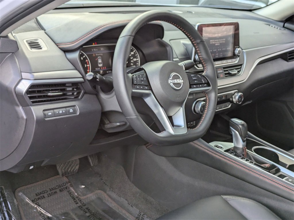 Used 2025 Nissan Altima 2.5 SR image 14