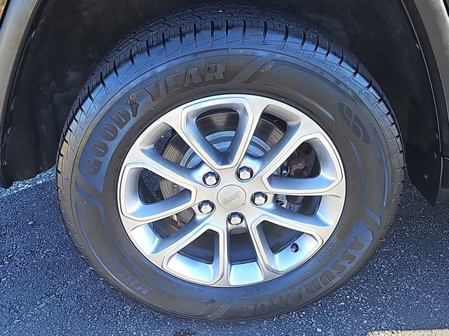 Used 2015 Jeep Grand Cherokee Limited w/ Luxury Group II image 9