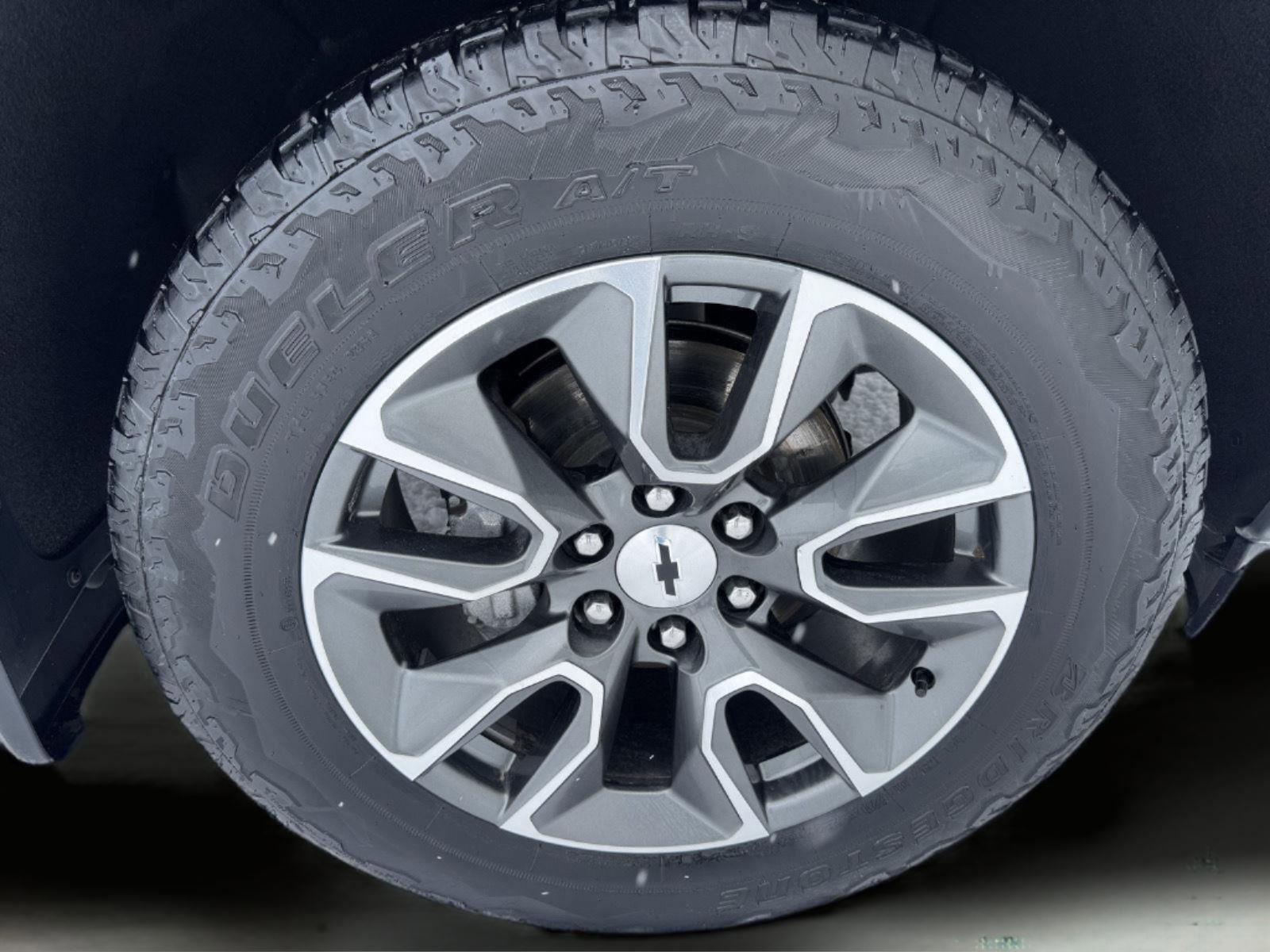 Used 2023 Chevrolet Silverado 1500 RST w/ Z71 Off-Road Package image 9