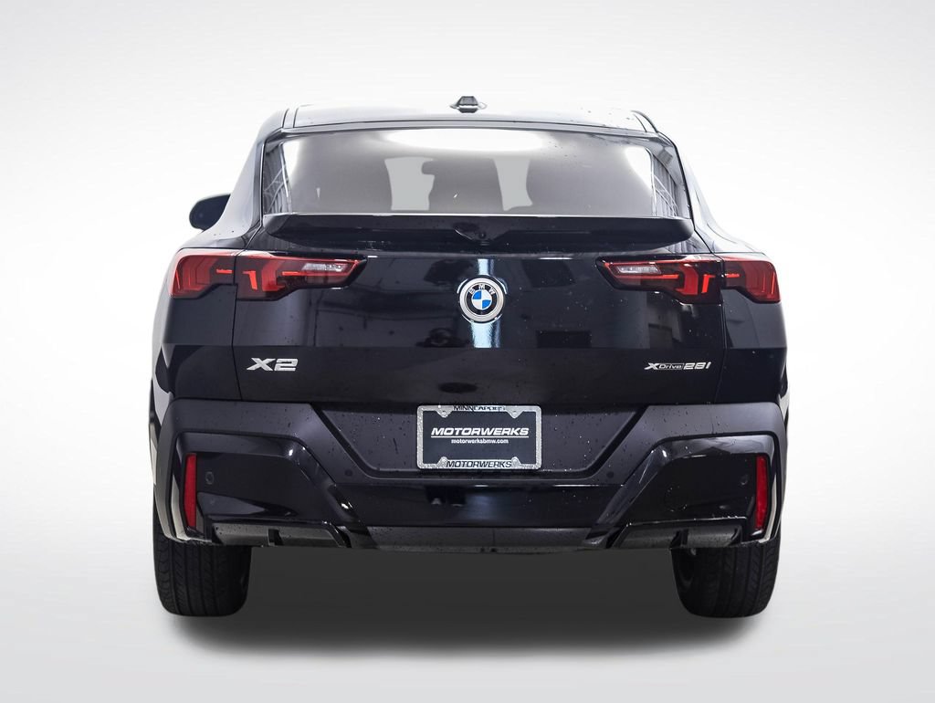 New 2026 BMW X2 xDrive28i w/ Technology Package AWD/4WD image 4