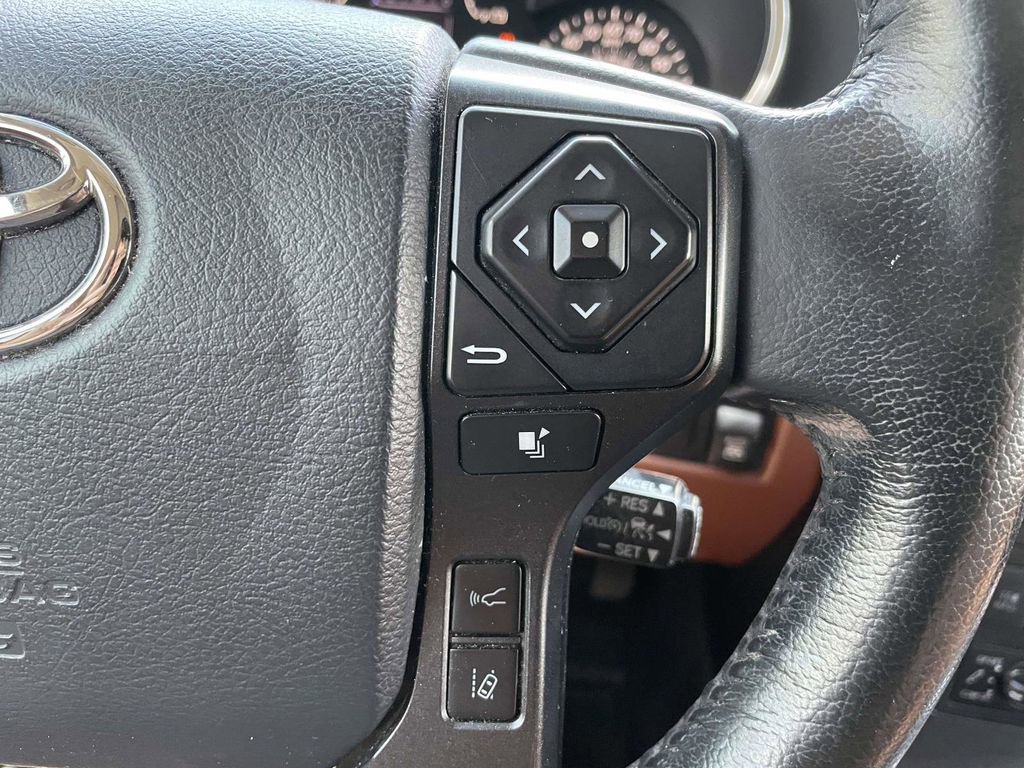 Used 2020 Toyota Sequoia Platinum AWD/4WD image 26