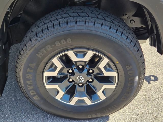 Used 2023 Toyota Tacoma TRD Off-Road w/ Advanced Technology Package image 9