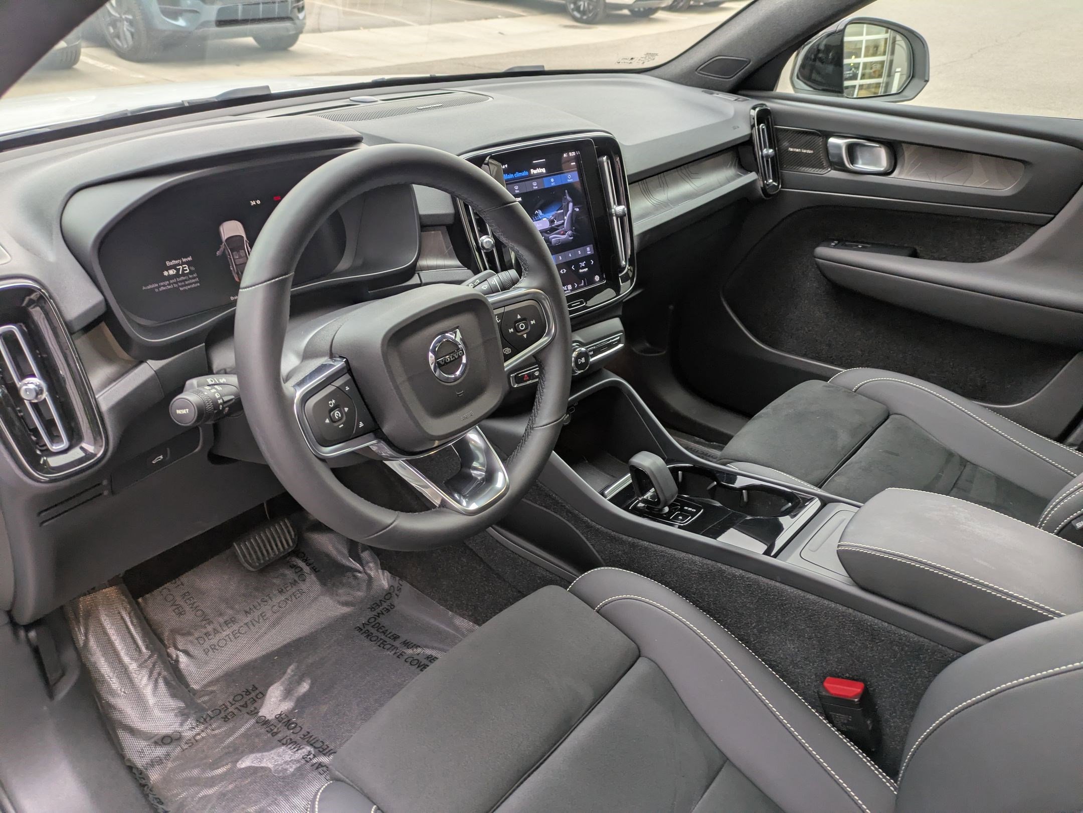 Certified 2023 Volvo C40 P8 Recharge Ultimate image 14