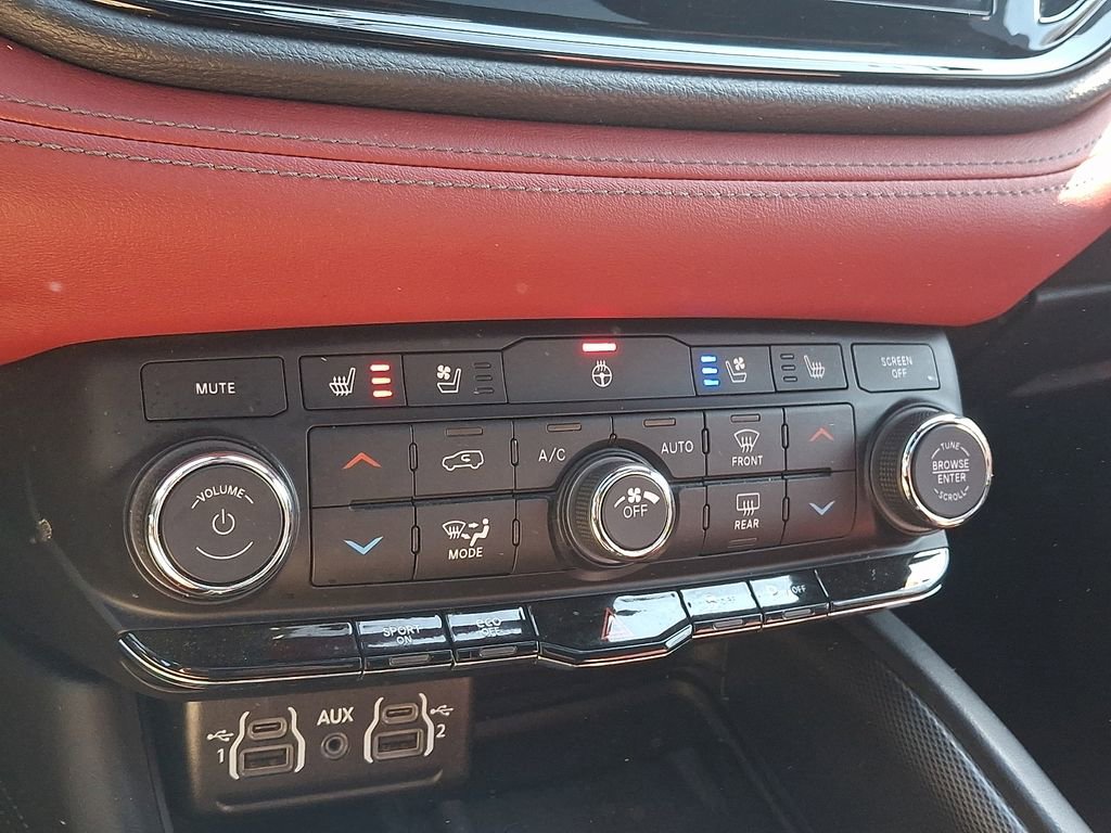 Used 2022 Dodge Durango R/T w/ Blacktop Package image 18