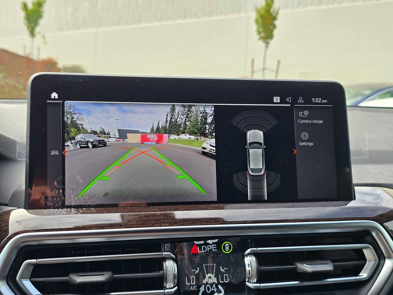 Used 2025 BMW X4 xDrive30i w/ Premium Package image 23