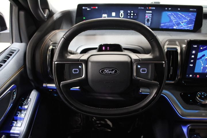 Used 2025 Ford Expedition Tremor image 39