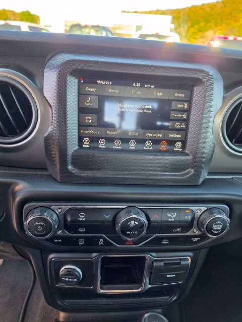 Used 2022 Jeep Gladiator Sport AWD/4WD image 16