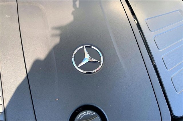 Used 2025 Mercedes-Benz GLC 350e 4MATIC image 29