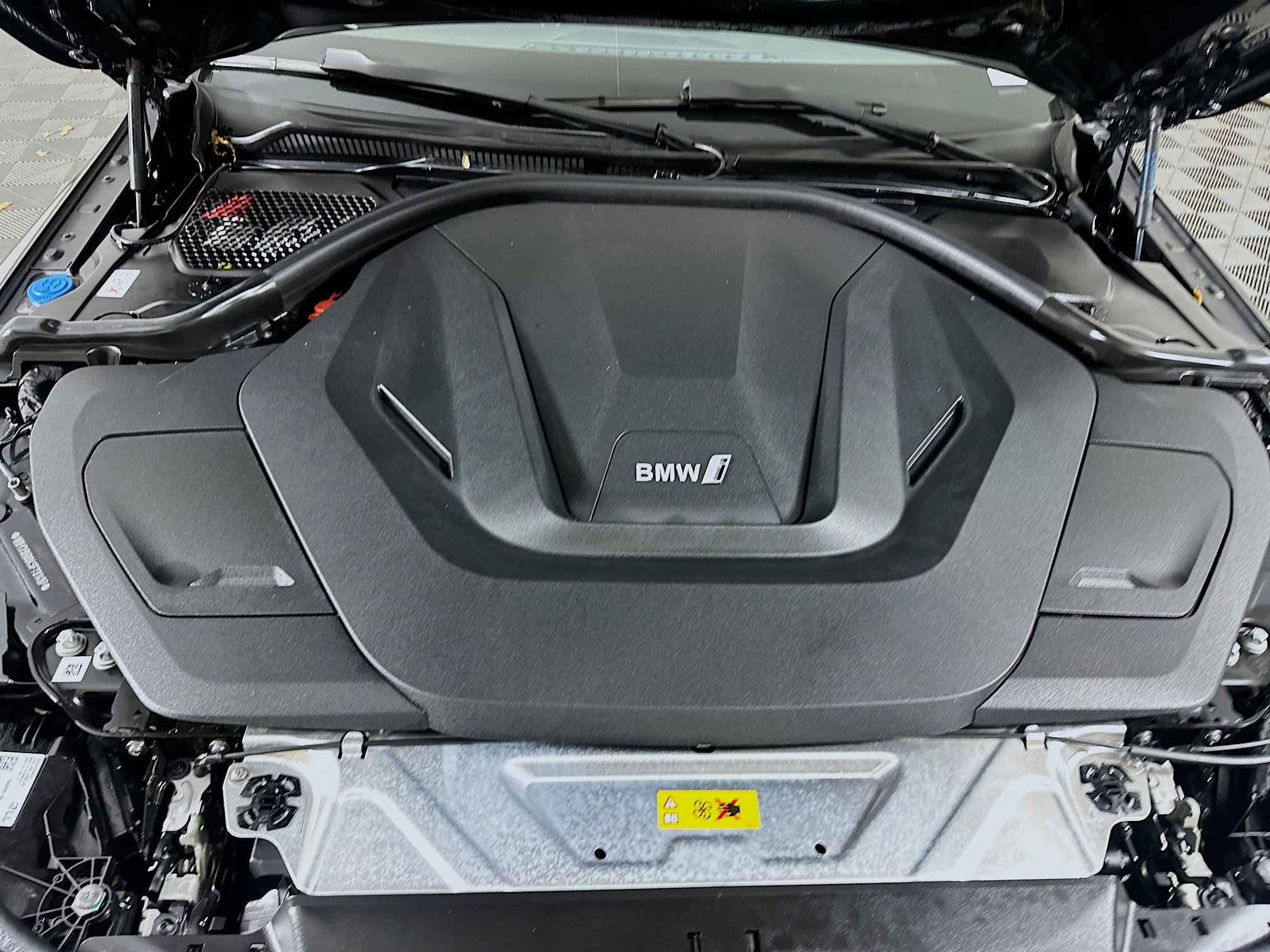 Used 2025 BMW i4 eDrive40 image 34